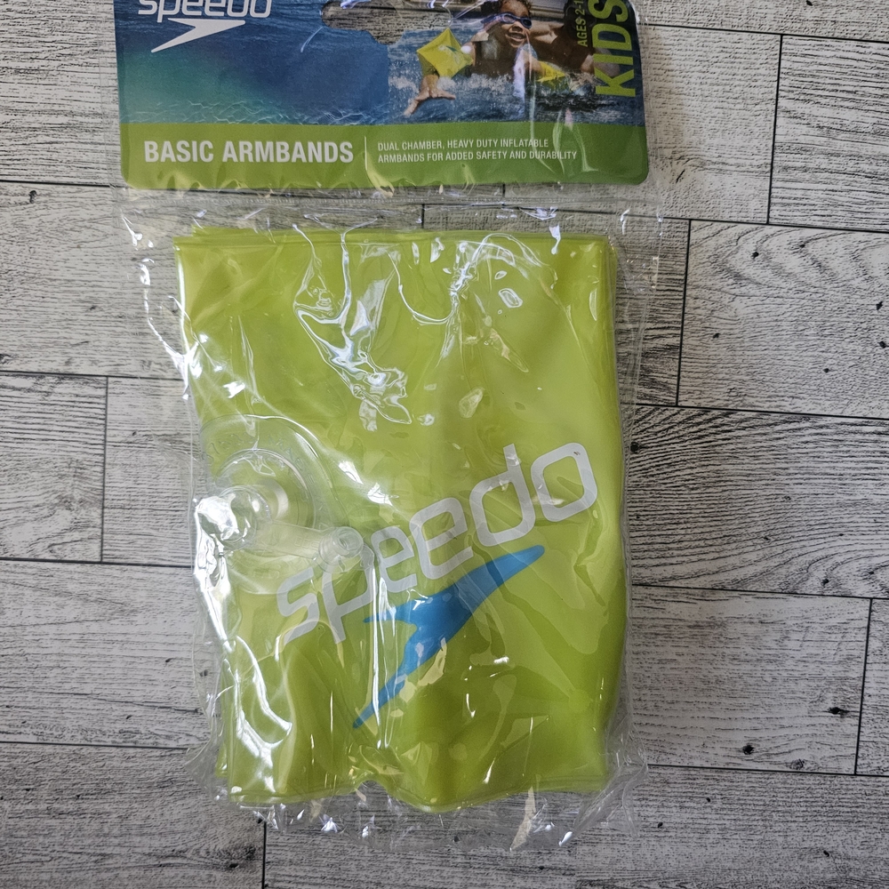 Speedo Green One Pair Of Arm Floats for Kids 2 Thru 12
